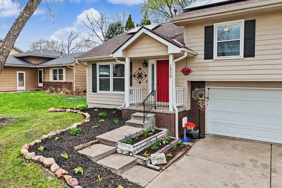 1930 Thornton Court, Des Moines, IA 50320 - #2