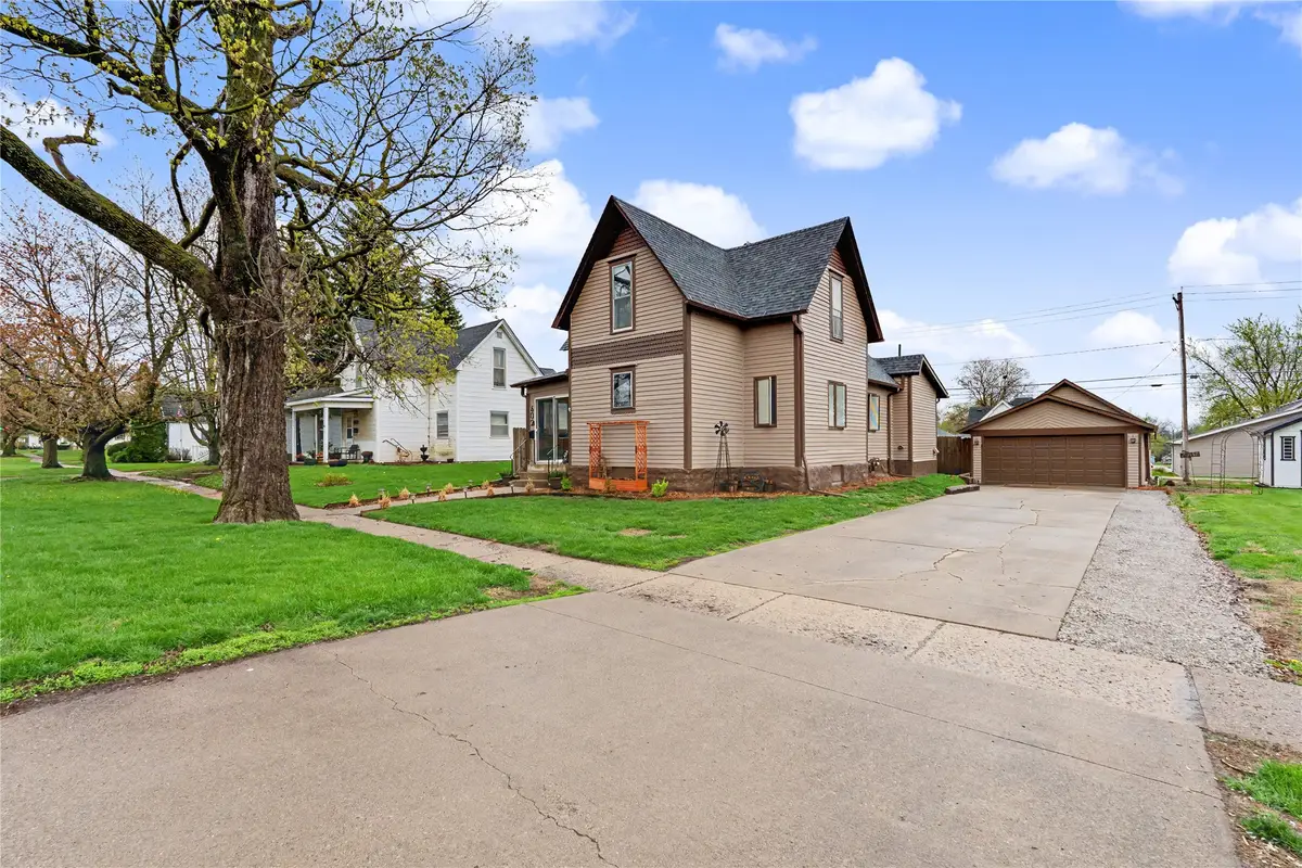 602 W Robinson Street, Knoxville, IA 50138 - #1