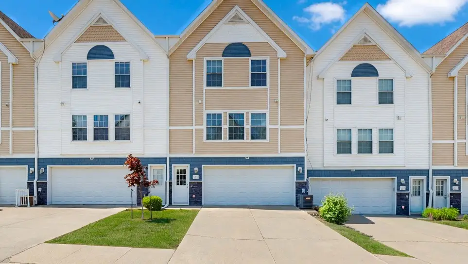 1218 SE Village View Lane, Ankeny, IA 50021 - #1