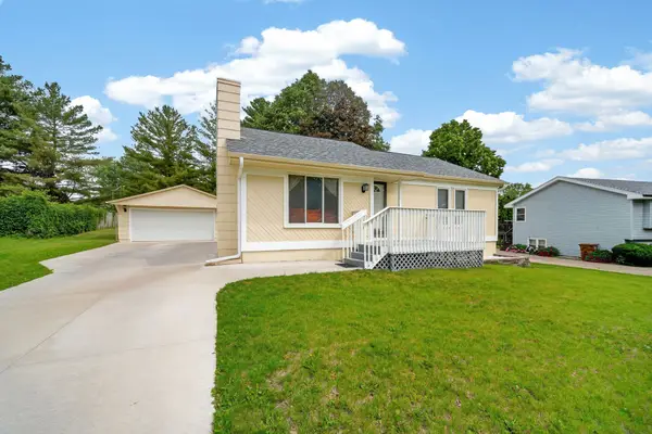 9701 Monroe Court, Urbandale, IA 50322