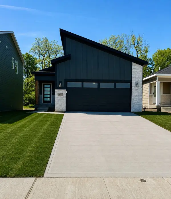 1044 NW Macarthur Lane, Waukee, IA 50263
