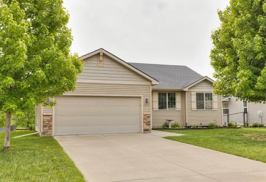 5817 NW 52nd Street, Johnston, IA 50131 - #2