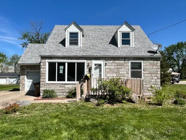 309 1st Street E, Altoona, IA 50009 - #1