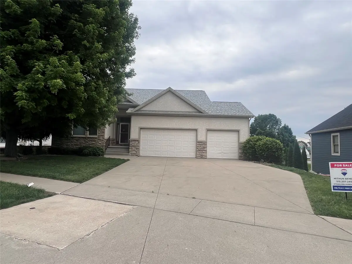 125 61st Street, West Des Moines, IA 50266 - #1