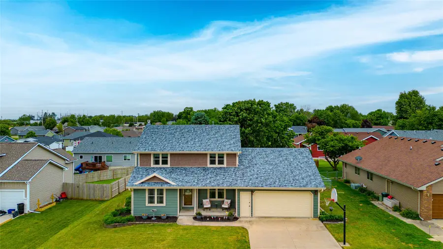2417 N 7th Avenue Place E, Newton, IA 50208 - #2