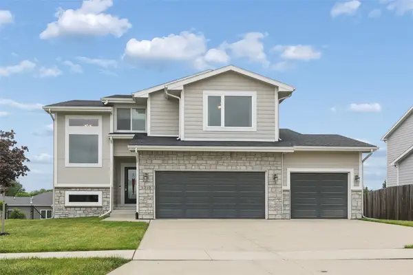 1210 S 11th Street, Adel, IA 50003