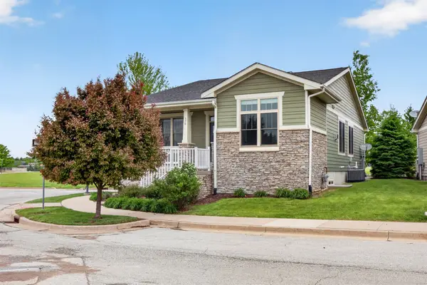 570 S Crescent Way, West Des Moines, IA 50266