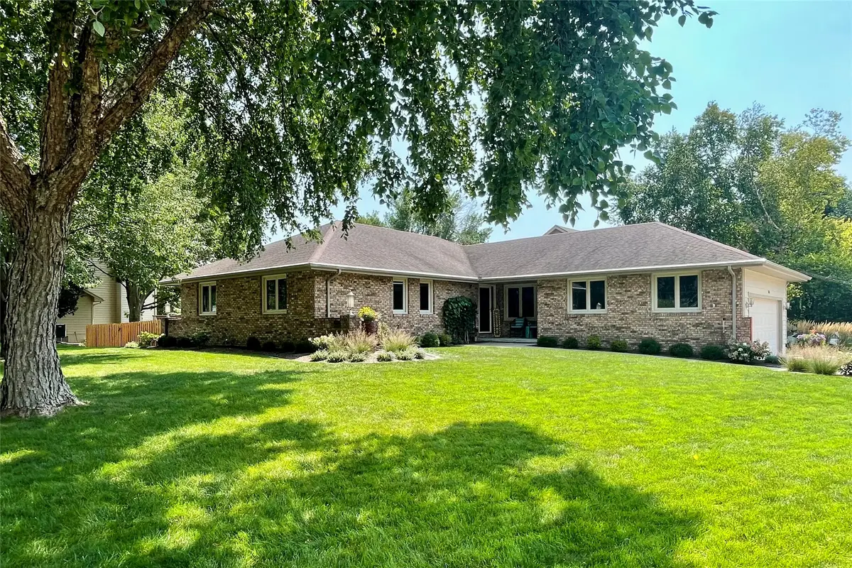 511 58th Court, West Des Moines, IA 50266 - #1