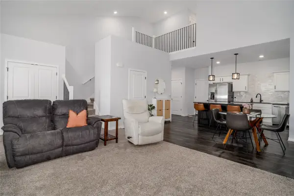 565 10th Street, Waukee, IA 50263