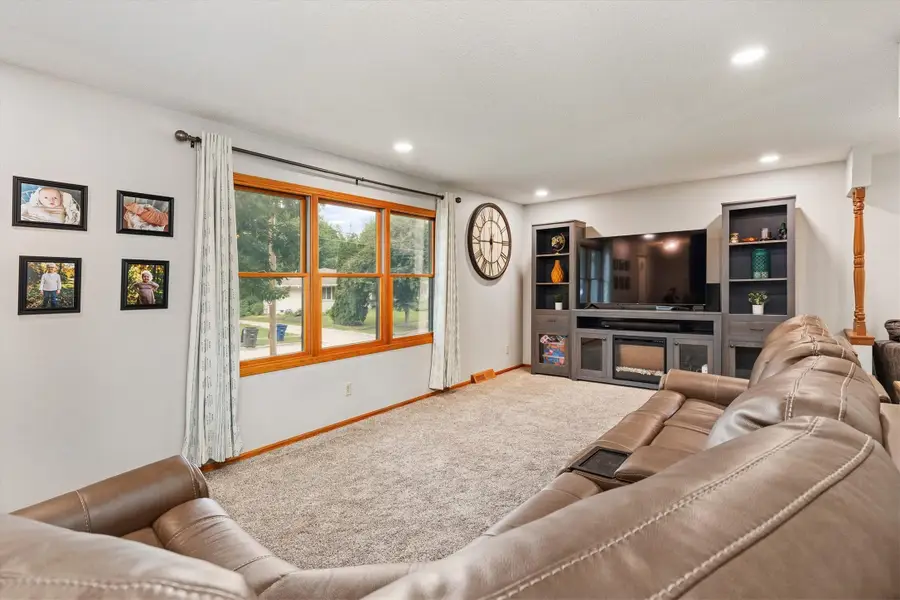 2831 54th Street, Des Moines, IA 50310 - #3
