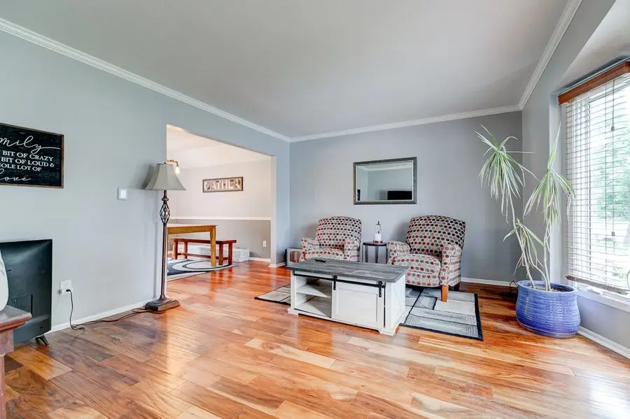 4201 Maple Street, West Des Moines, IA 50265 - #2