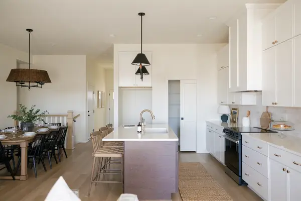 244 S Zinnia Court, West Des Moines, IA 50266