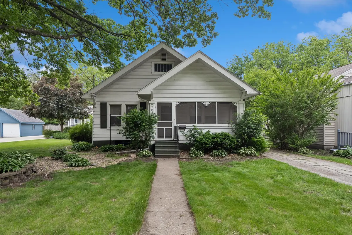 2708 50th Street, Des Moines, IA 50310 - #1