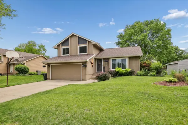 4800 Bel Aire Road, Des Moines, IA 50310