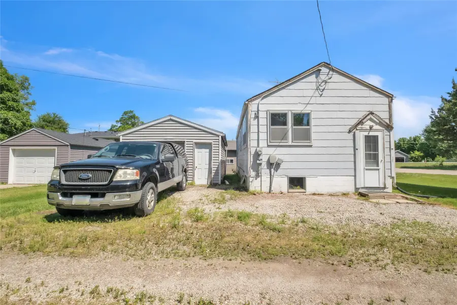104 6th Avenue, Sully, IA 50251 - #3