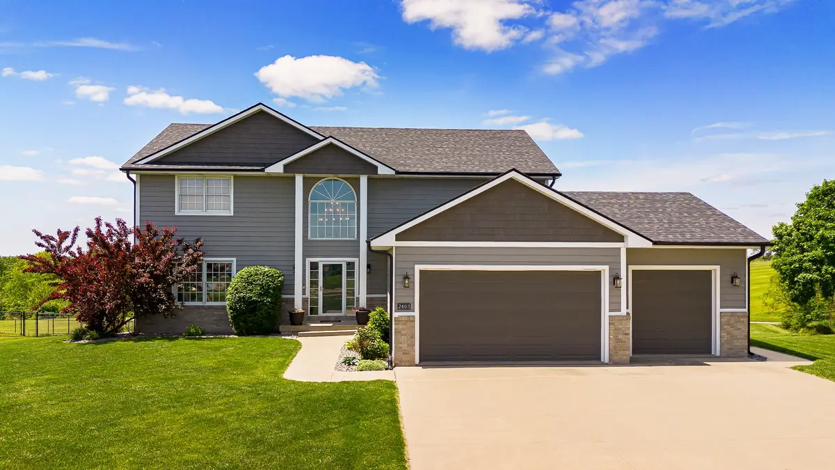 2403 W 10th Avenue, Indianola, IA 50125 - #1