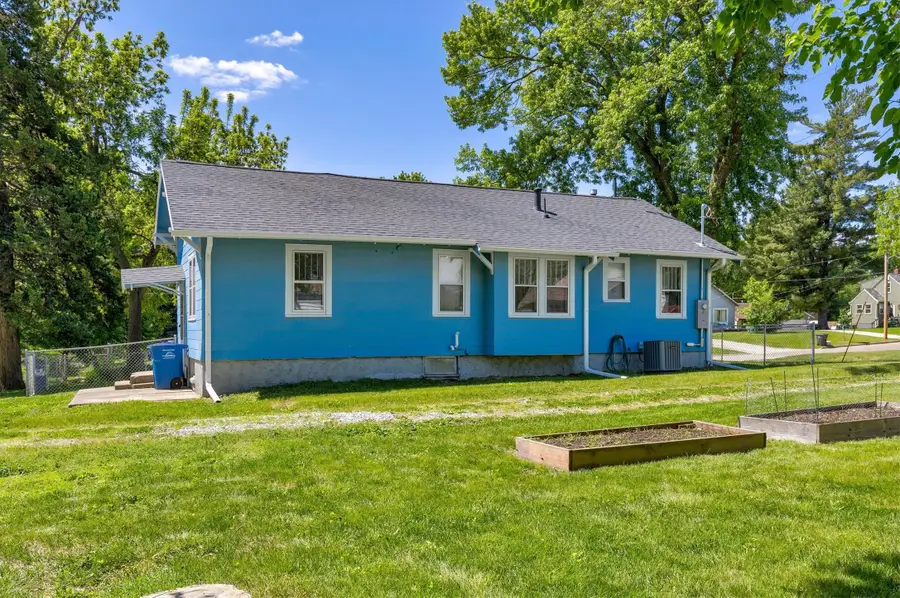 1229 Geil Avenue, Des Moines, IA 50315 - #2