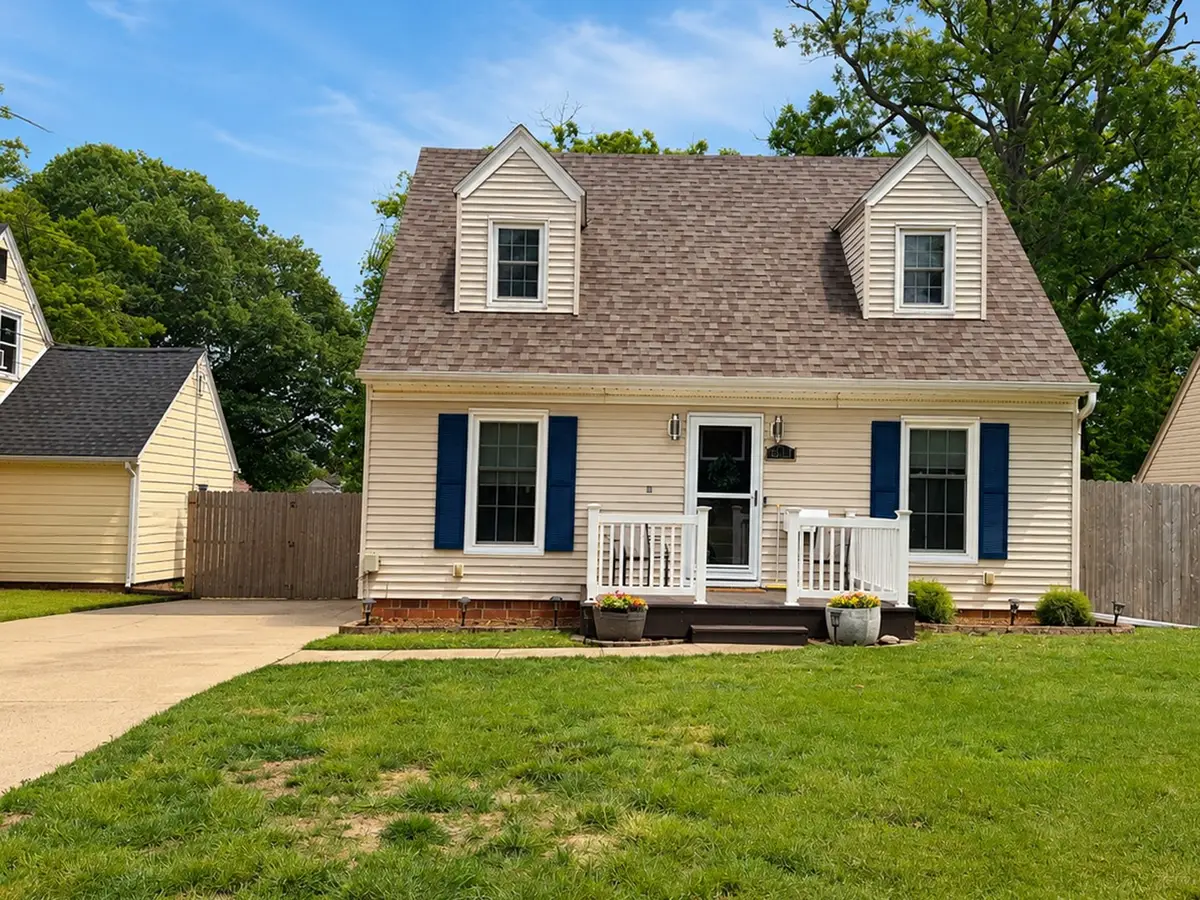 2317 33rd Street, Des Moines, IA 50310 - #1