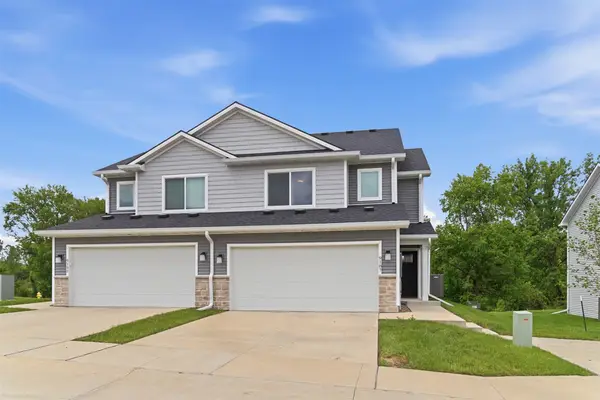 9187 NW Thomas Lane, Johnston, IA 50131
