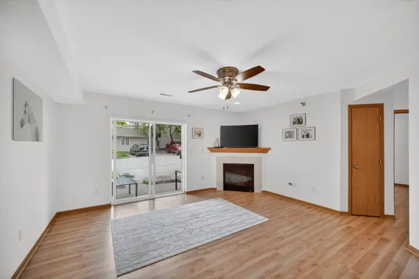10111 Sutton Drive #1, Urbandale, IA 50322
