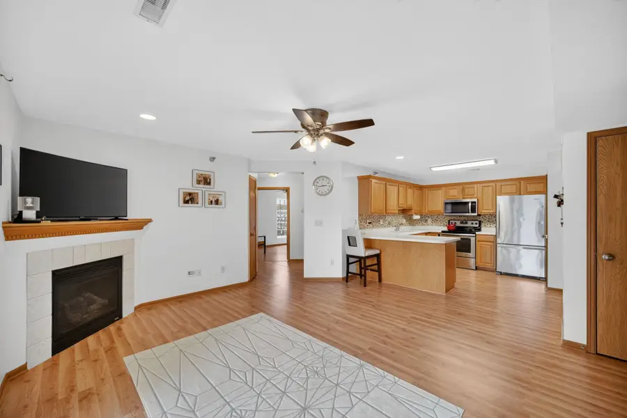 10111 Sutton Drive #1, Urbandale, IA 50322 - #3