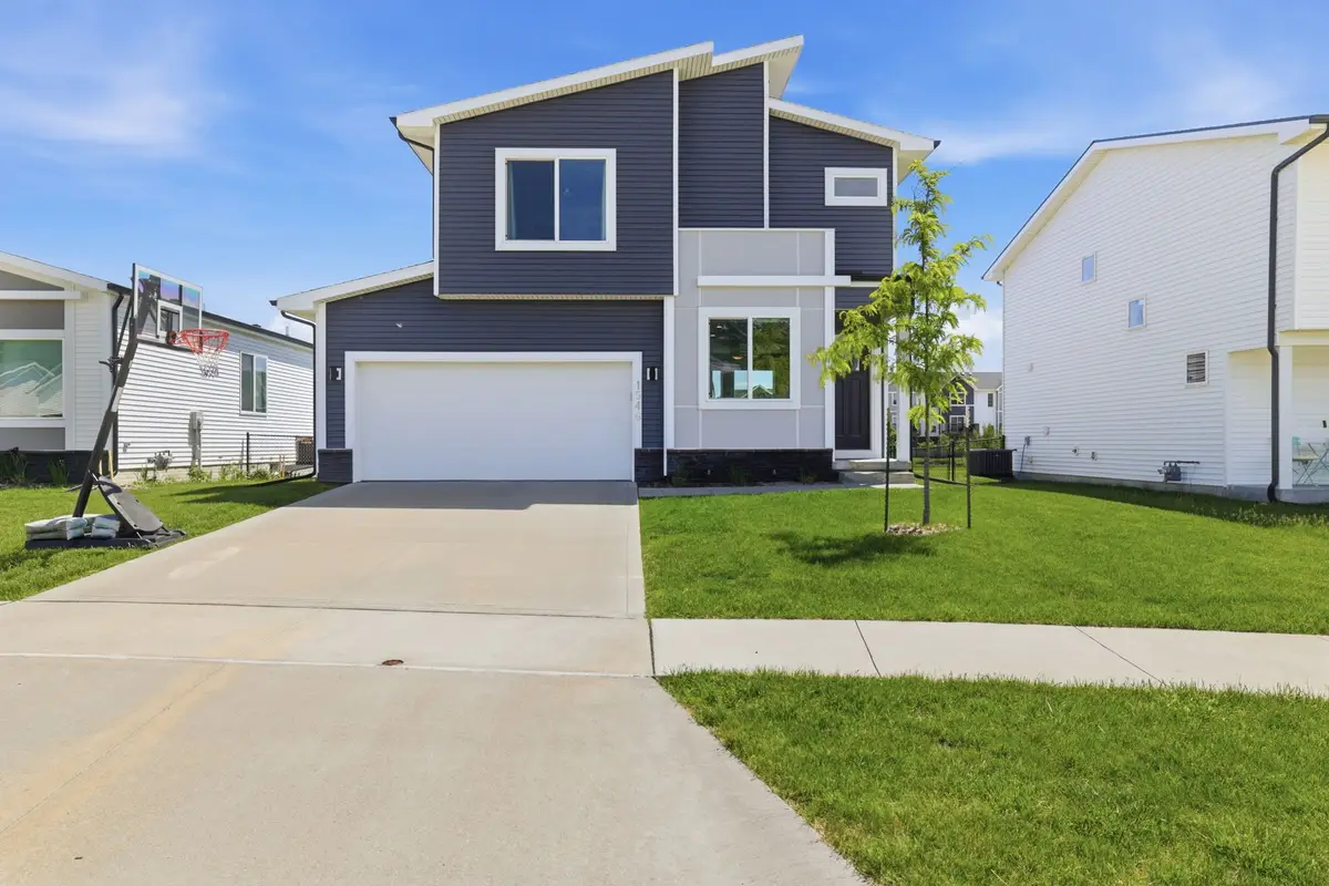 1546 S Redtail Avenue, West Des Moines, IA 50265 - #1