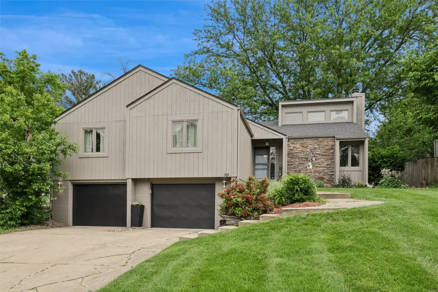 1611 NW 103rd Street, Clive, IA 50325 - #2