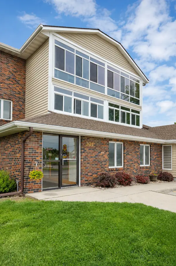 301 SE Delaware Avenue #302, Ankeny, IA 50021