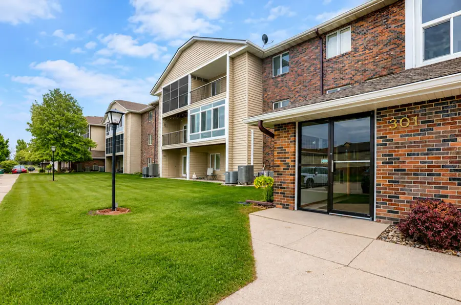 301 SE Delaware Avenue #302, Ankeny, IA 50021 - #2