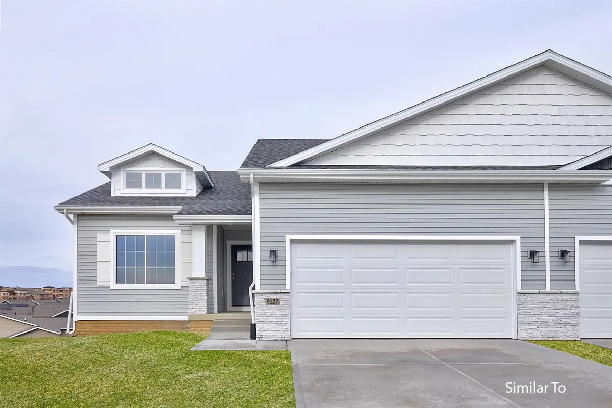16704 Walnut Meadows Circle, Urbandale, IA 50323 - #1