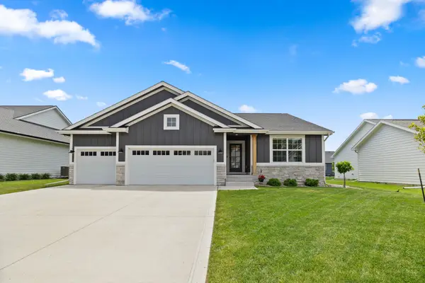 10946 Brookdale Drive, West Des Moines, IA 50266
