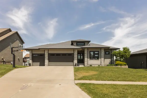 2409 NE 10th Court, Grimes, IA 50111