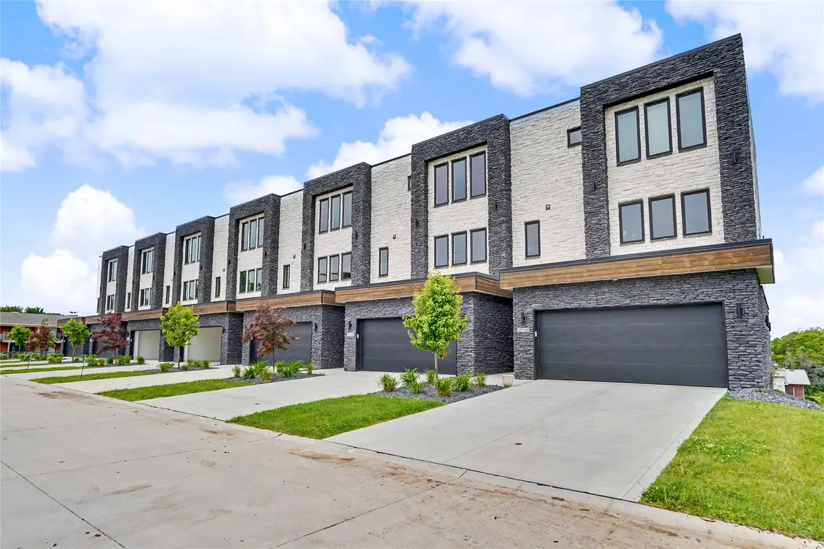 2712 Fleur Drive, Des Moines, IA 50321 - #1