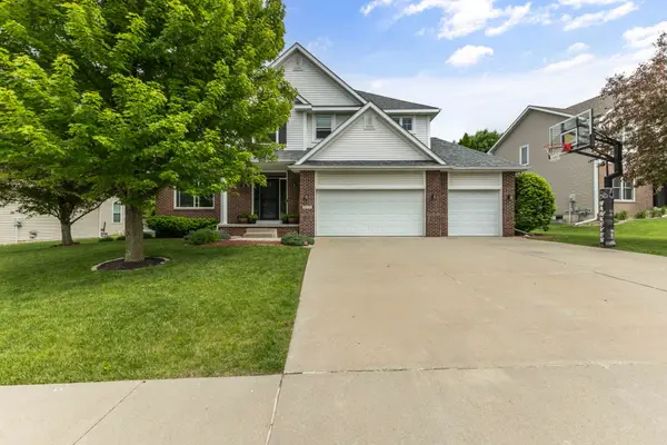 6009 Nw 98th Street, Johnston, IA 50131
