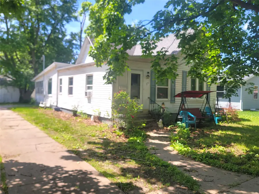 310 W Robinson Street, Knoxville, IA 50138 - #2