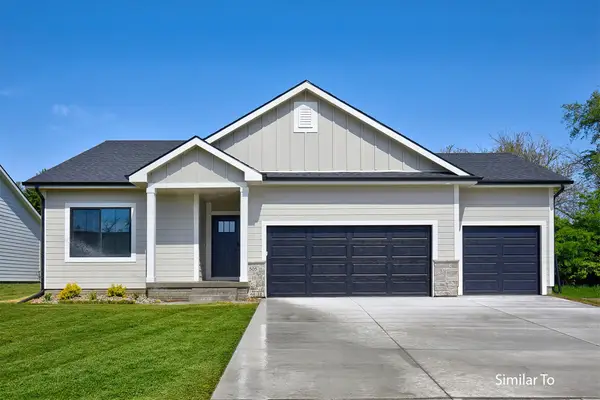 8136 Buckley Street, Johnston, IA 50131