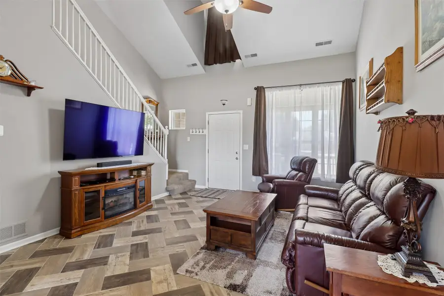 1047 NW Prairie Ridge Drive, Ankeny, IA 50023 - #3