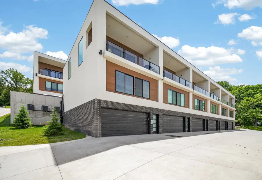 550 Indianola Road #7, Des Moines, IA 50315 - #2