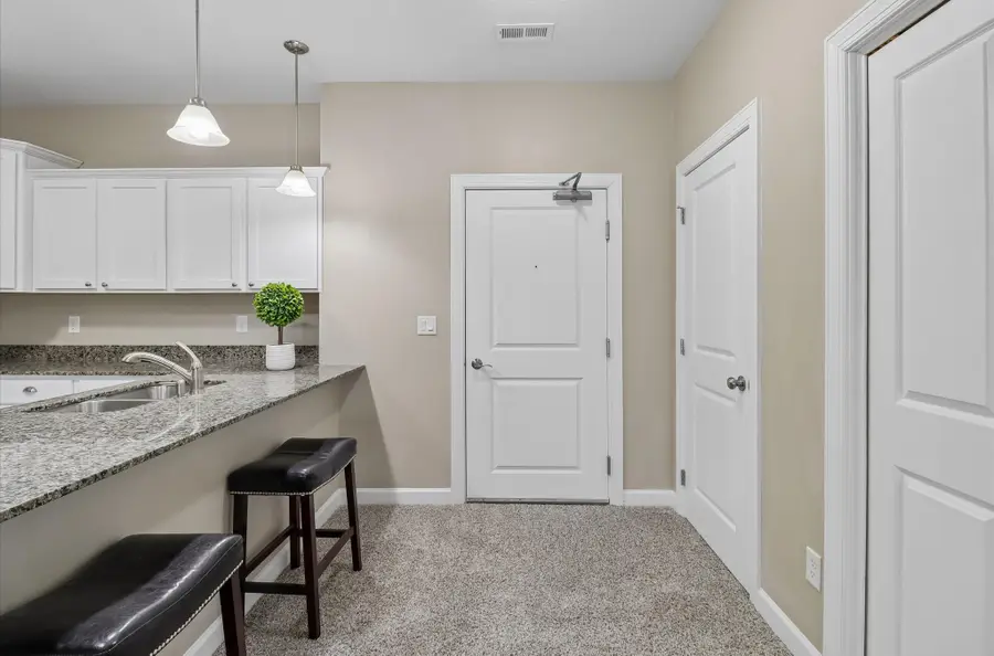 8350 Ep True Parkway #2201, West Des Moines, IA 50266 - #2