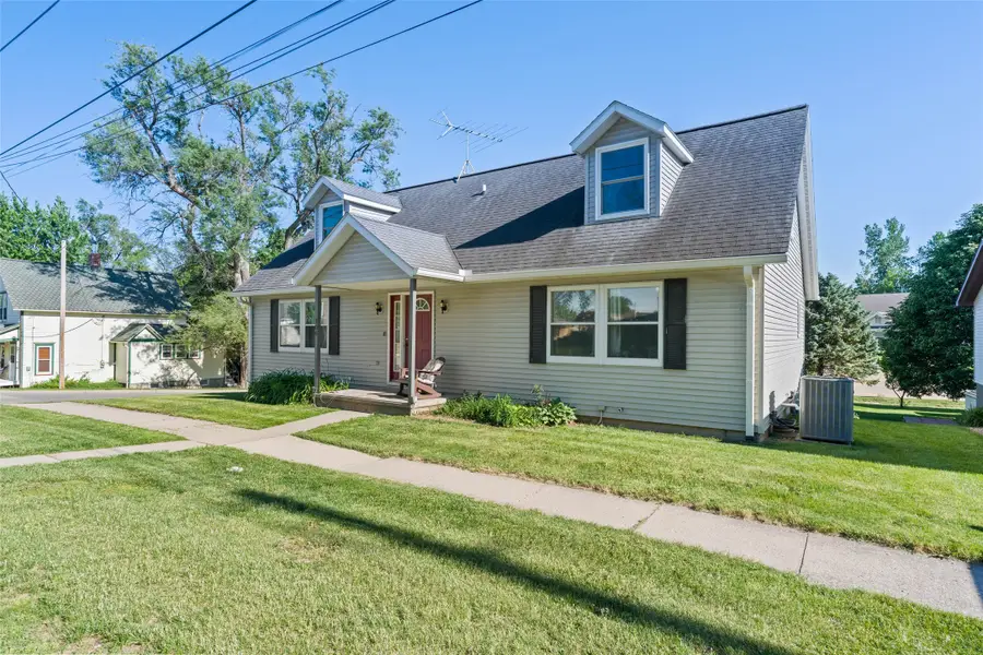 106 E South Street, Williamsburg, IA 52361 - #3