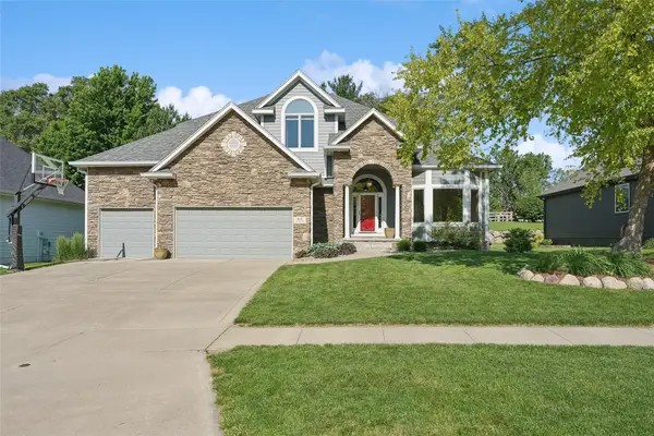 910 SE Brentwood Drive, Waukee, IA 50263