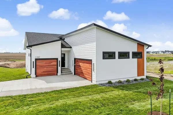 1197 NW Macarthur Lane, Waukee, IA 50263