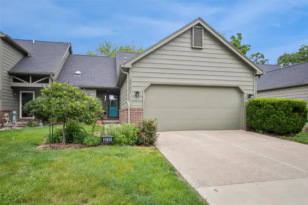 3701 Oak Creek Place, West Des Moines, IA 50265