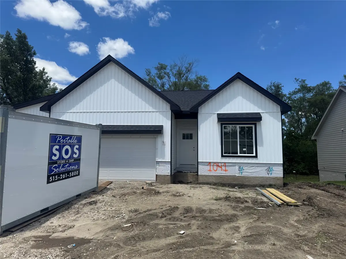 1041 2nd Street Ne, Altoona, IA 50009 - #1