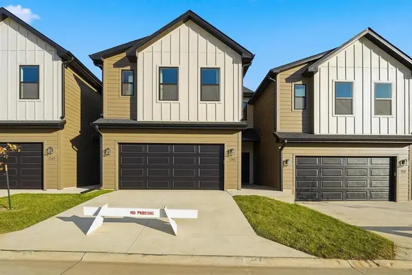 1363 Meadow Rose Place, Waukee, IA 50263