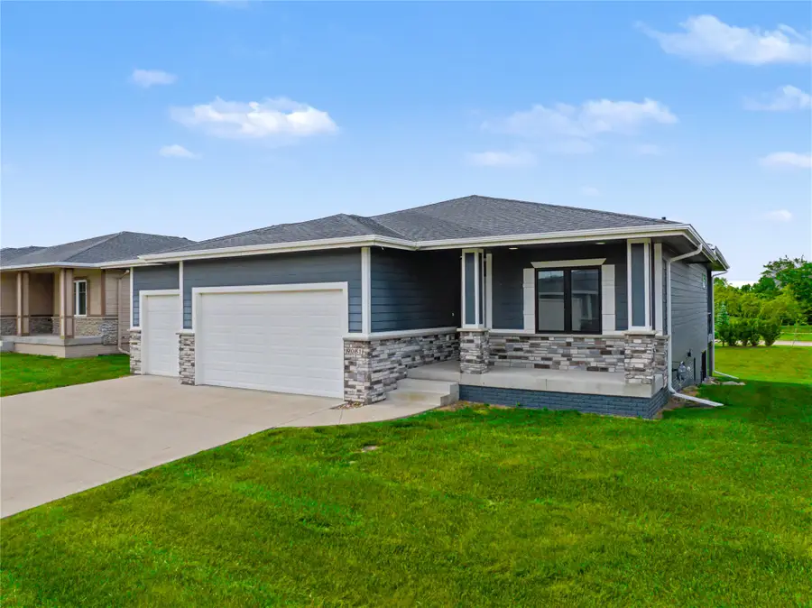 9081 Hayden Drive, West Des Moines, IA 50266 - #3