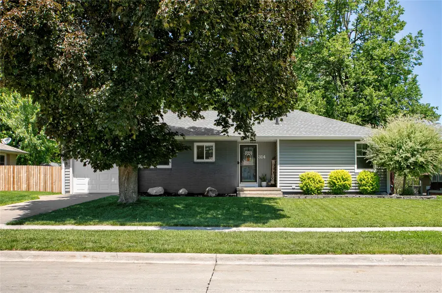 314 SE East Lawn Drive, Ankeny, IA 50021 - #2