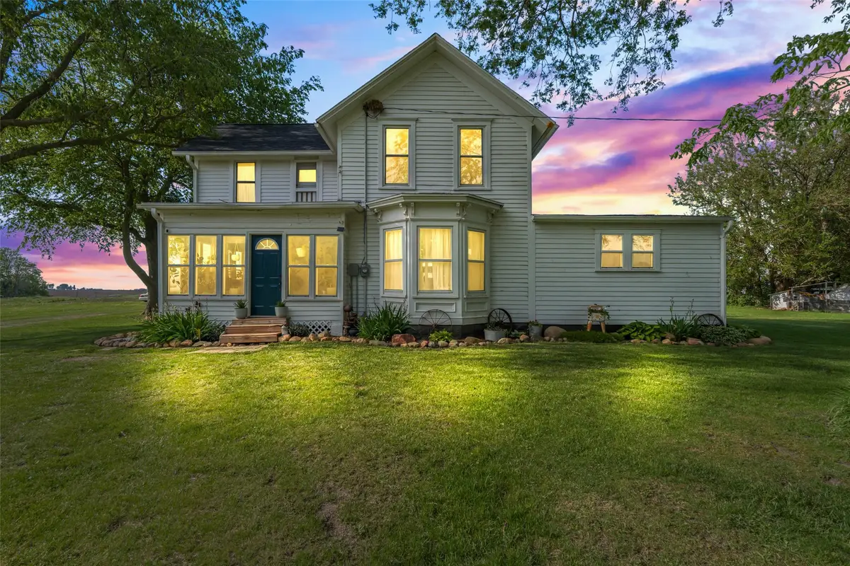 15148 Highway F17 E, Grinnell, IA 50112 - #1