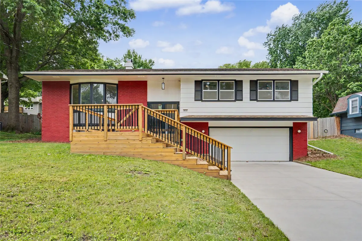 2924 Willowmere Drive, Des Moines, IA 50321 - #1