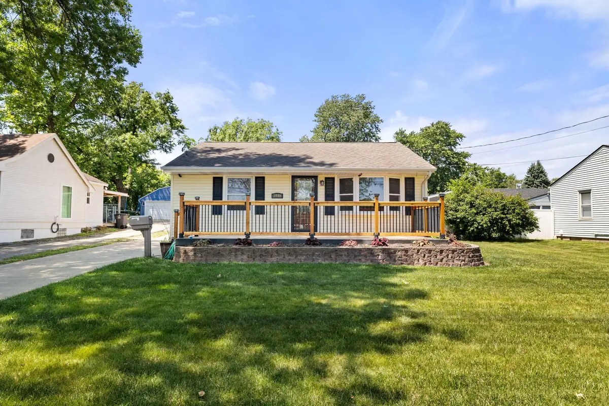 3940 E 8th Street, Des Moines, IA 50316 - #1
